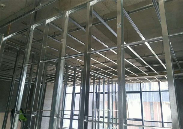 �y�����u���b�ޣ��y���҃��OӋ��˾���y���b���OӋ�������b�˾