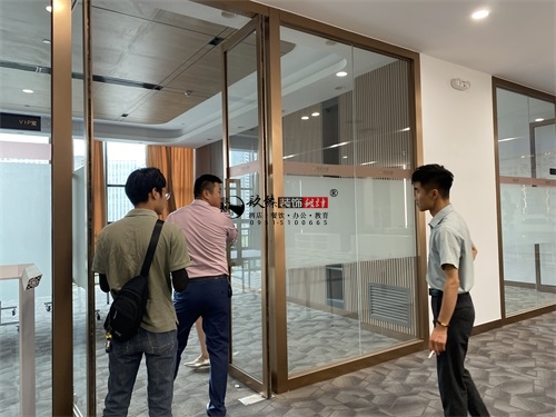 �y���k�����b���OӋ�Ŀ|�N���b�