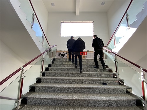 �y���k�����b���OӋ�Ŀ|�N���b�