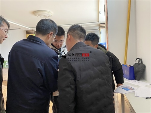 �y������չ�d�b���OӋ�Ŀ|�N���b�