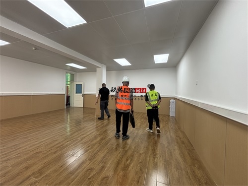 �y���k�����b���OӋ�Ŀ|�N���b�