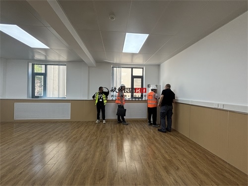 �y���k�����b���OӋ�Ŀ|�N���b�