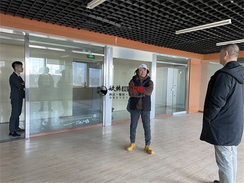 �y���k�����OӋ�b���Ŀ|�N���b�